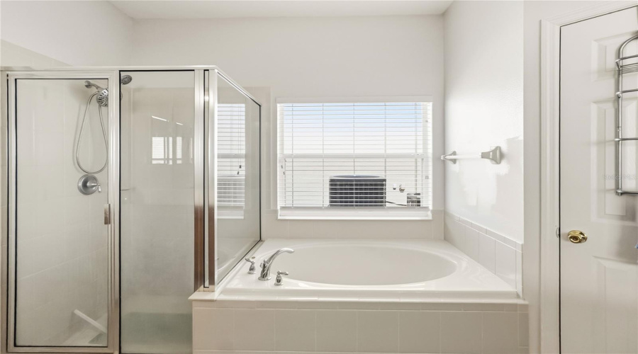 Orlando, Florida 32836, 4 Bedroom Bedrooms, ,3 Bathroombathrooms,Residential,For Sale,Sheltering Pine,0,Mfro6454071
