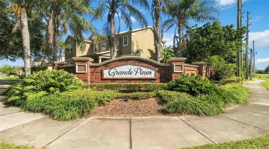 Orlando, Florida 32836, 4 Bedroom Bedrooms, ,3 Bathroombathrooms,Residential,For Sale,Sheltering Pine,0,Mfro6454071