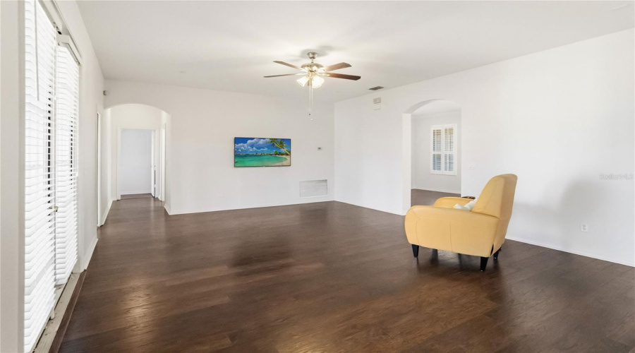 Orlando, Florida 32836, 4 Bedroom Bedrooms, ,3 Bathroombathrooms,Residential,For Sale,Sheltering Pine,0,Mfro6454071