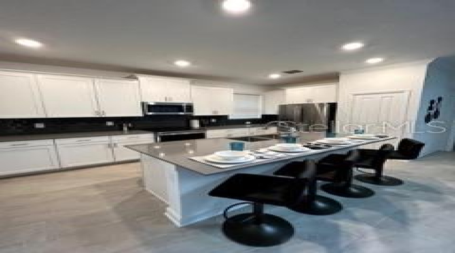 Davenport, Florida 33896, 5 Bedroom Bedrooms, ,5 Bathroombathrooms,Residential,For Sale,Leader,0,Mfro6454122