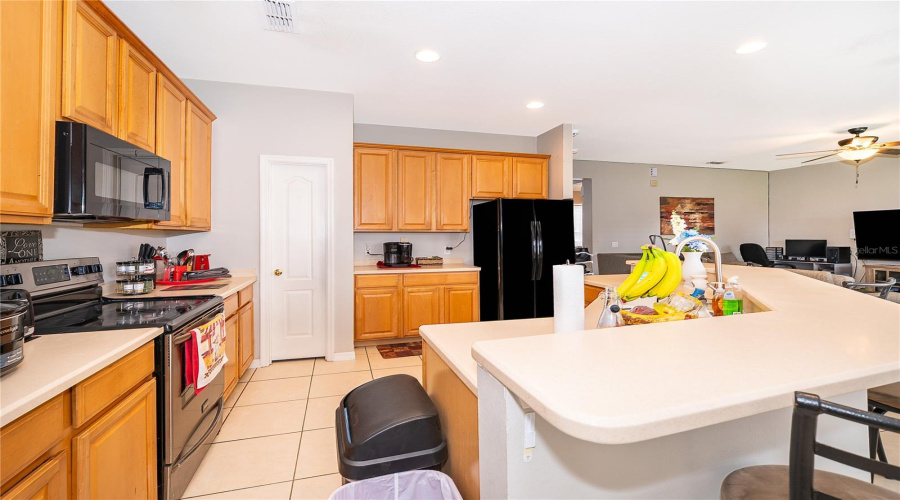 Kissimmee, Florida 34746, 4 Bedroom Bedrooms, ,2 Bathroombathrooms,Residential,For Sale,Grasmere View,0,Mfro6453883