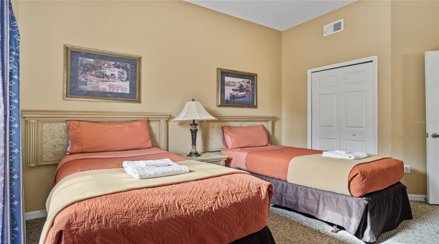 Orlando, Florida 32821, 3 Bedroom Bedrooms, ,2 Bathroombathrooms,Residential,For Sale,Worldquest,0,Mfro6453935