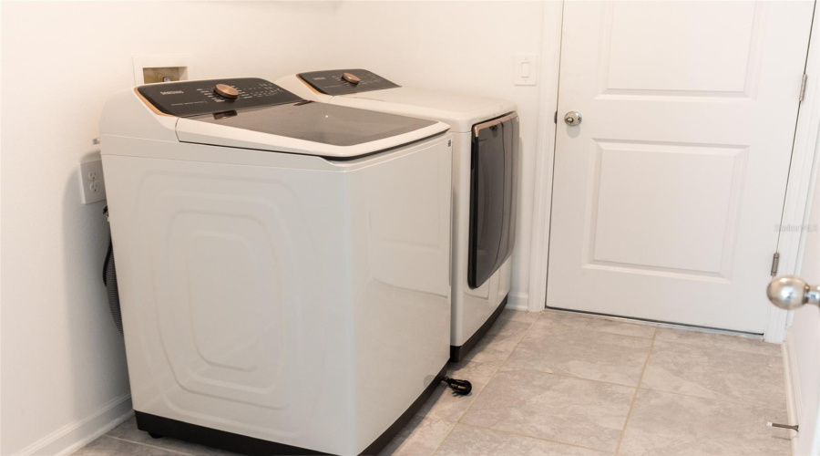Davenport, Florida 33837, 3 Bedroom Bedrooms, ,2 Bathroombathrooms,Residential,For Sale,Daring,0,Mfro6453127