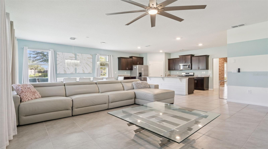 Davenport, Florida 33837, 7 Bedroom Bedrooms, ,5 Bathroombathrooms,Residential,For Sale,Oakmoss,0,Mfro6452530