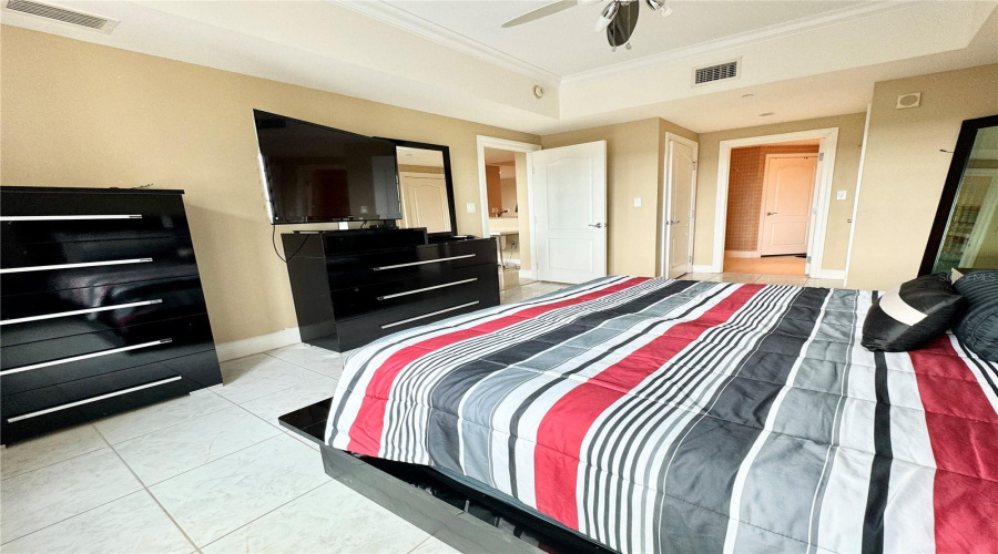 Kissimmee, Florida 34747, 1 Bedroom Bedrooms, ,1 Bathroombathrooms,Residential,For Sale,Gathering,0,Mfrs5160022