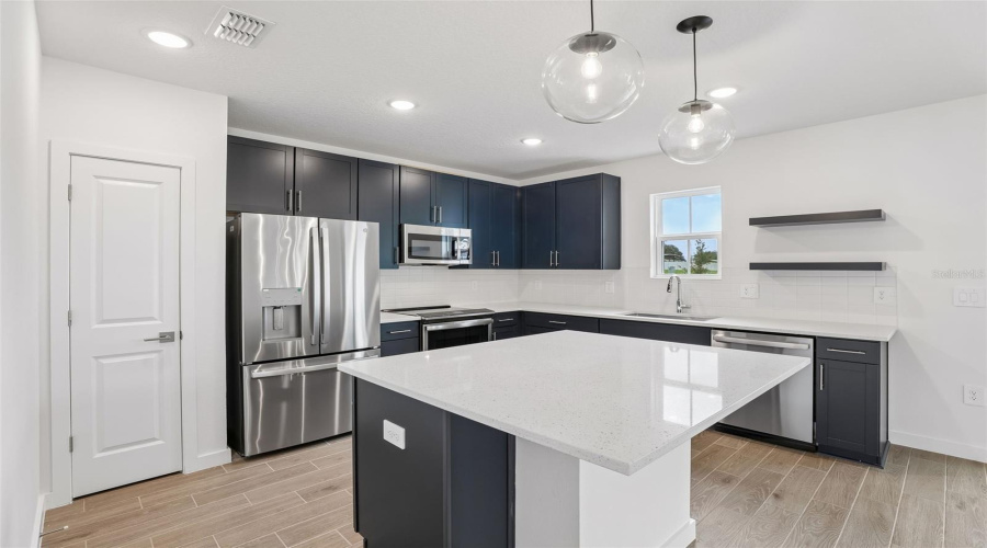 Davenport, Florida 33837, 4 Bedroom Bedrooms, ,3 Bathroombathrooms,Residential,For Sale,Rein,0,Mfro6409273