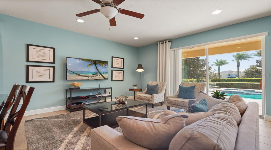 Kissimmee, Florida 34747, 6 Bedroom Bedrooms, ,6 Bathroombathrooms,Residential,For Sale,Minton,0,Mfro6452003