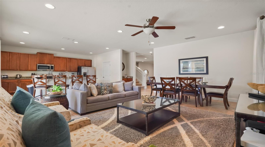 Kissimmee, Florida 34747, 6 Bedroom Bedrooms, ,6 Bathroombathrooms,Residential,For Sale,Minton,0,Mfro6452003